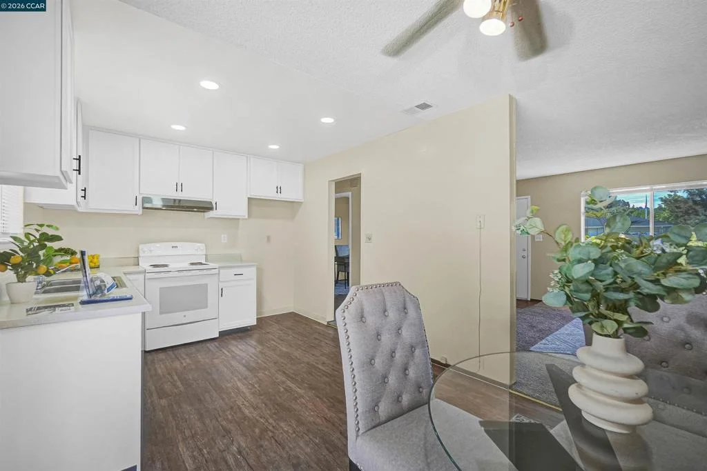 Photo of 2506 Henry Ave