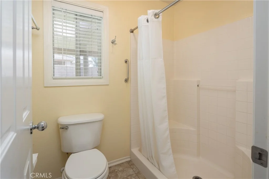 Photo of 1686 Lakeside