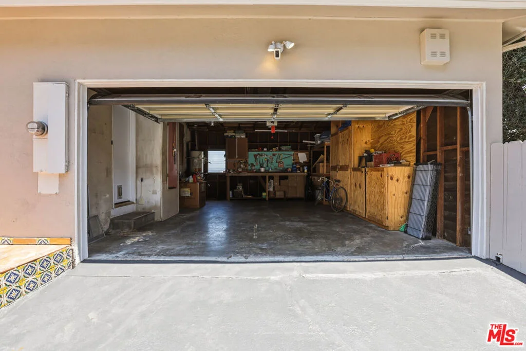 Photo of 2525 Ivanhoe Drive