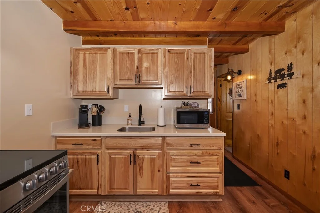 Photo of 698 Highland