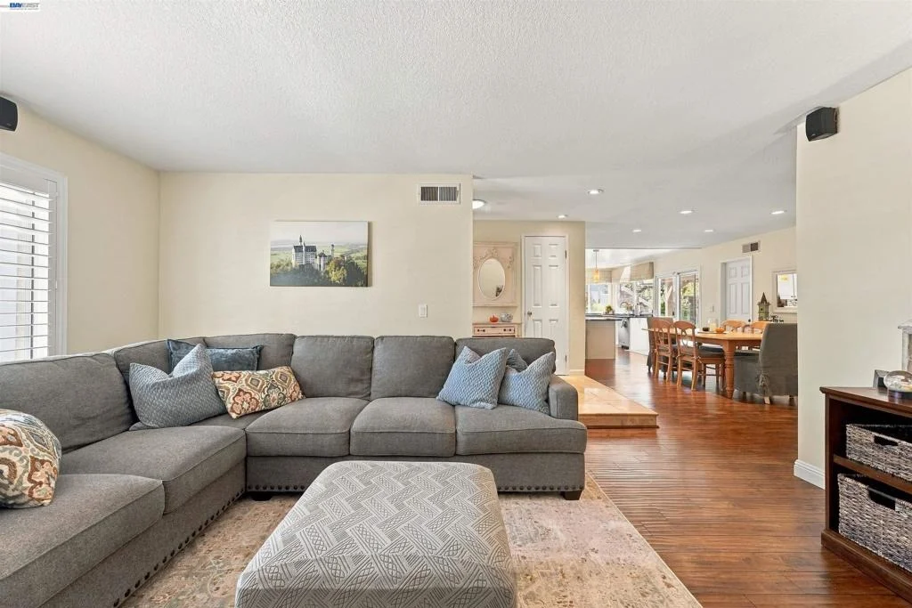Photo of 3079 Bernard Ave