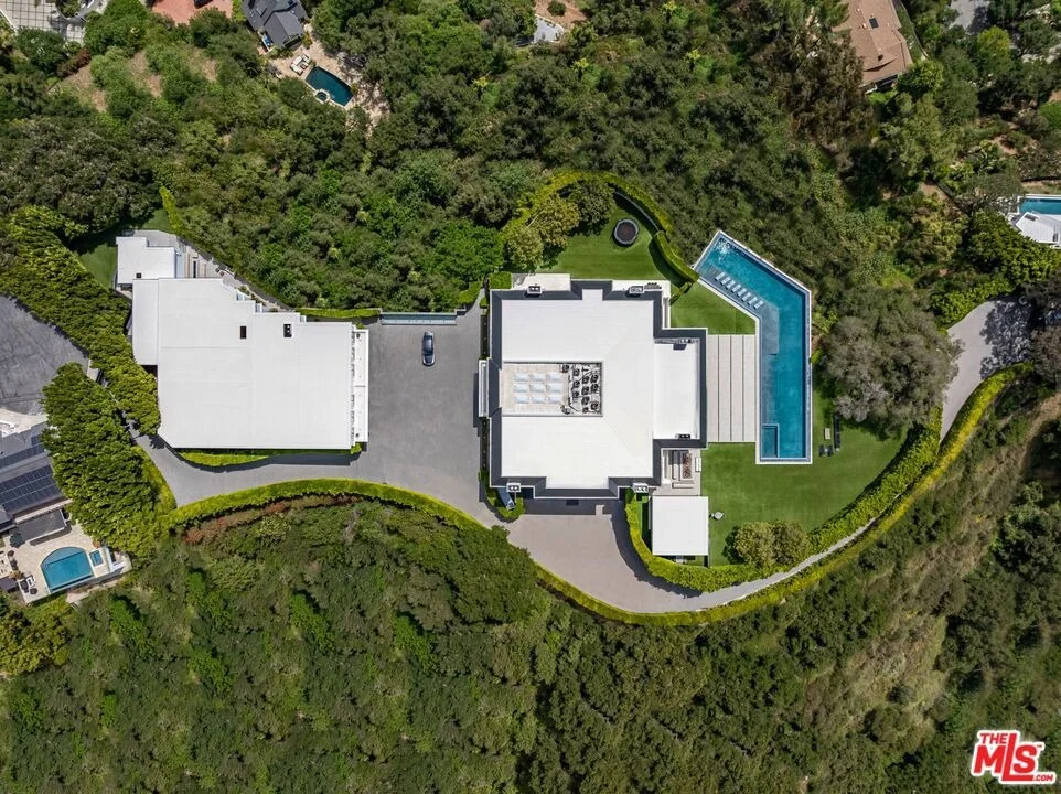 Photo of 2571 Wallingford Drive