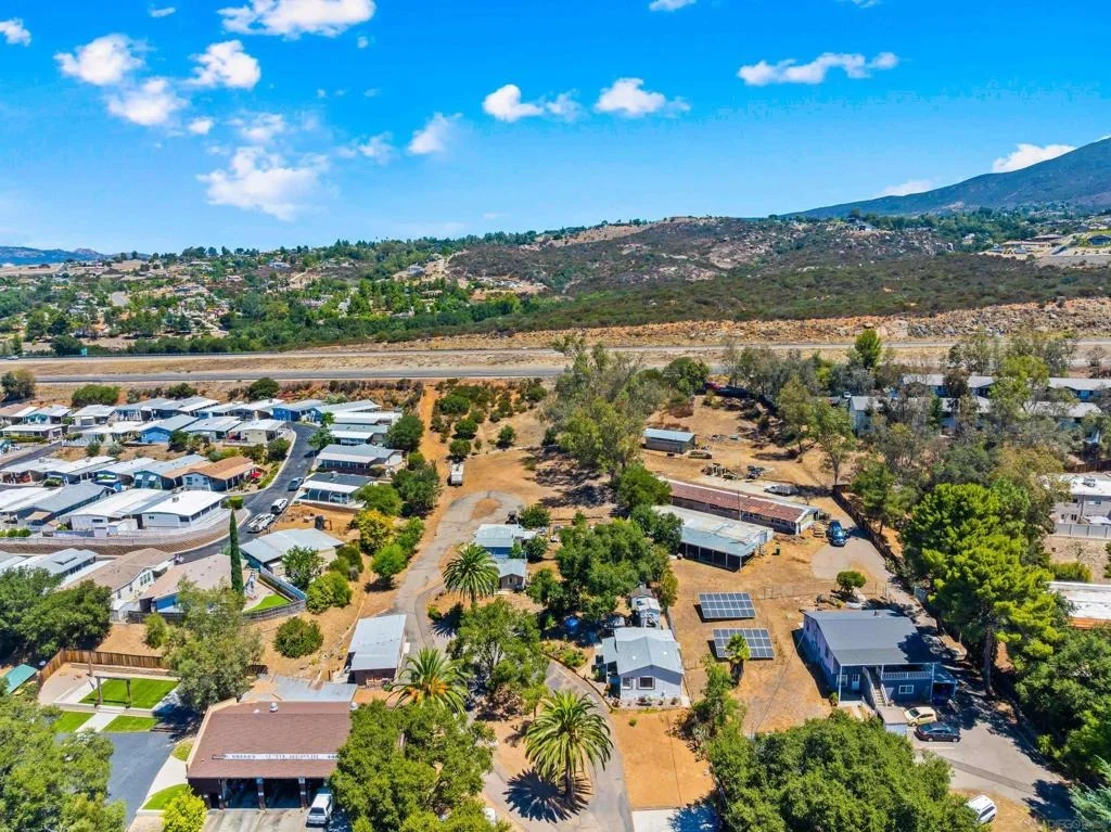 Photo of 2560 Alpine Blvd