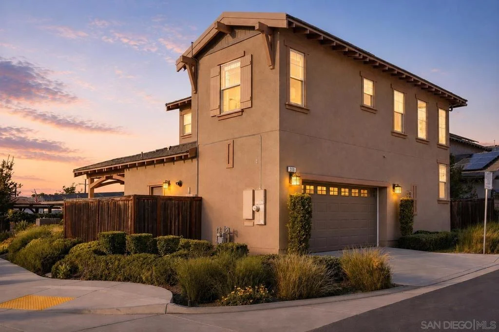 Photo of 310 Dahlia Way