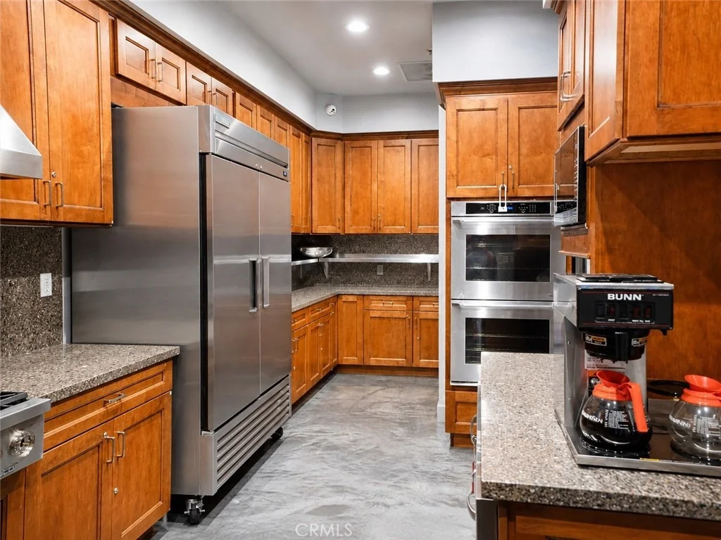 Photo of 987 Avenal