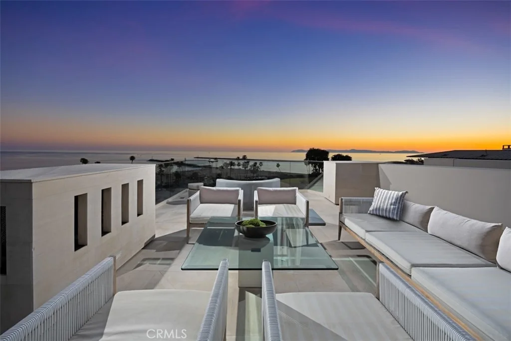 Photo of 2928 Ocean
