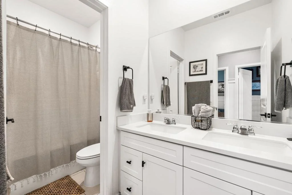 Photo of 40258 Vivaldi Court