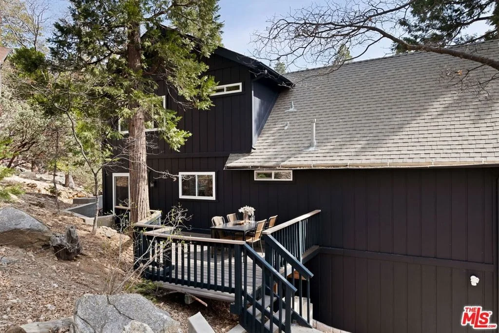 Photo of 320 Pioneer Road