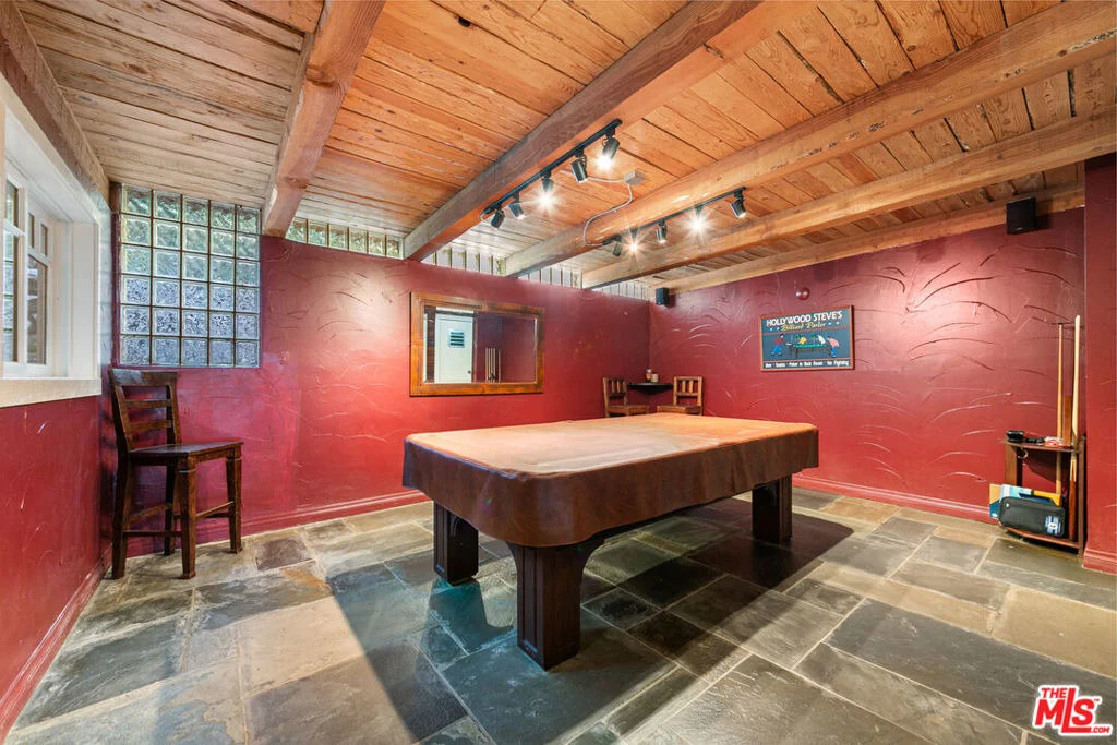 Photo of 8497 Harold Way