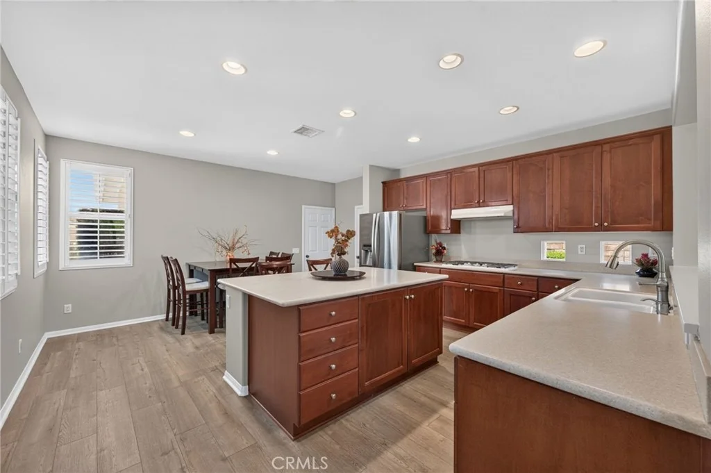 Photo of 2332 Douglaston