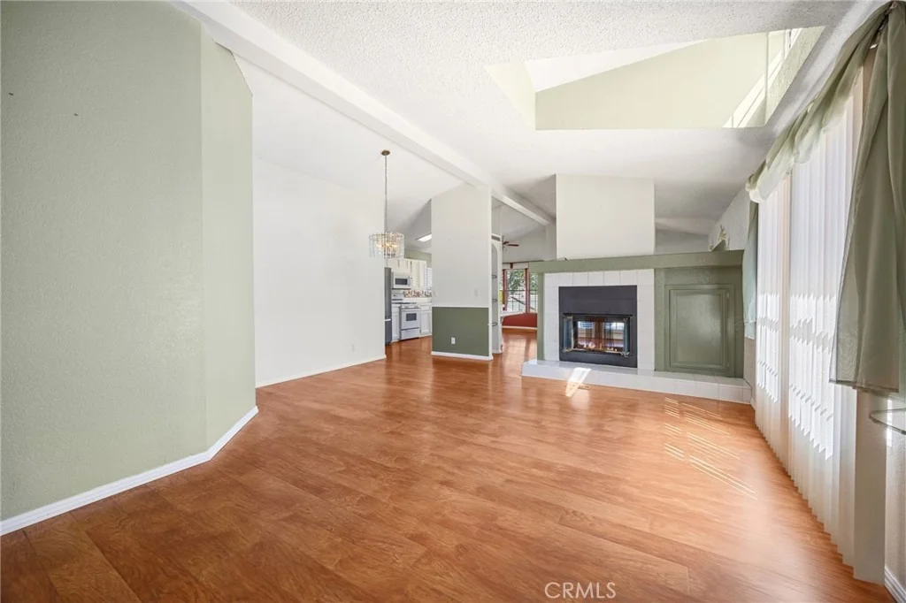 Photo of 2892 Peach Tree