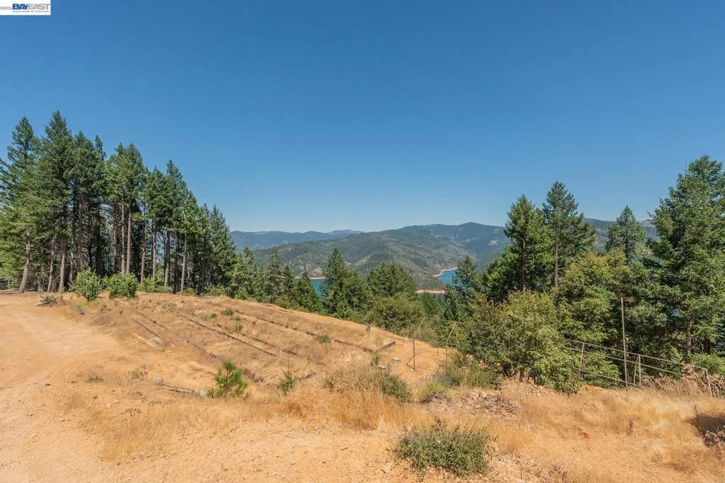Photo of 190 Moore Gulch