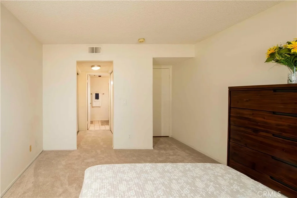 Photo of Unit 8 at 6545 Reseda Boulevard