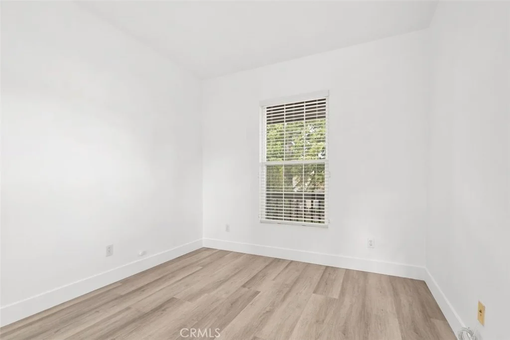 Photo of 31 Dinuba