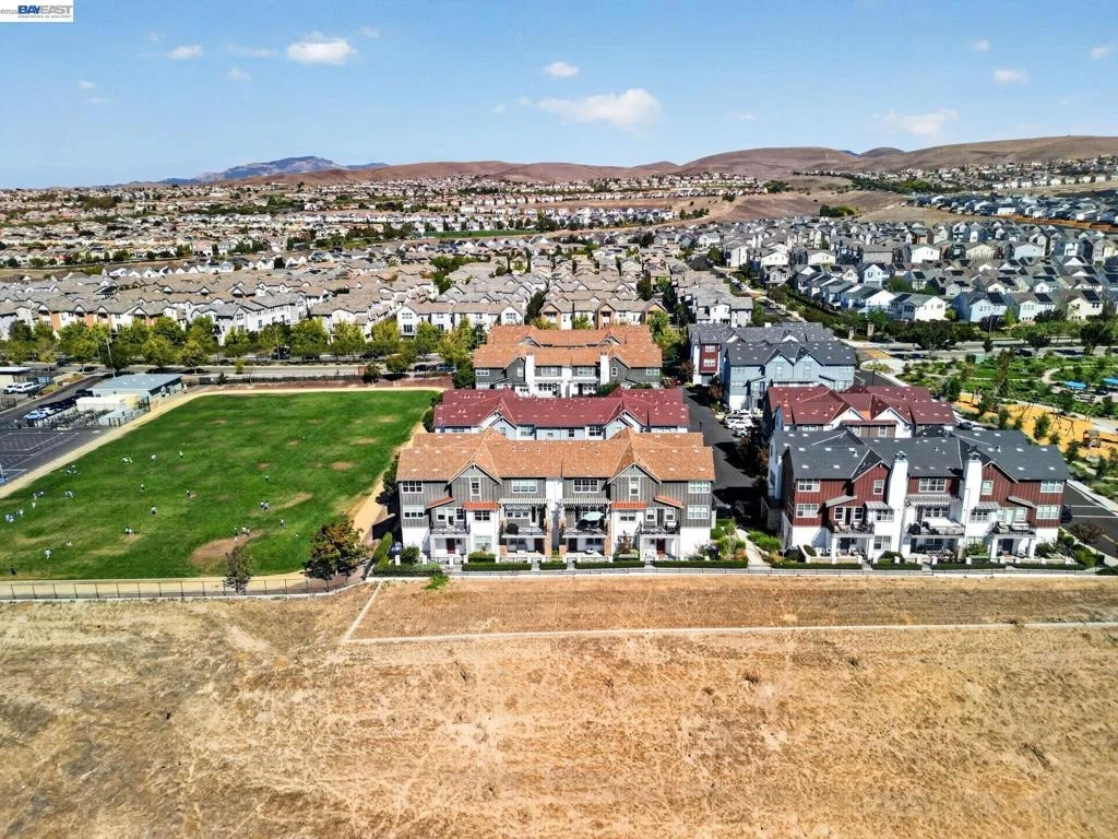 Photo of 3987 Dobbins Loop