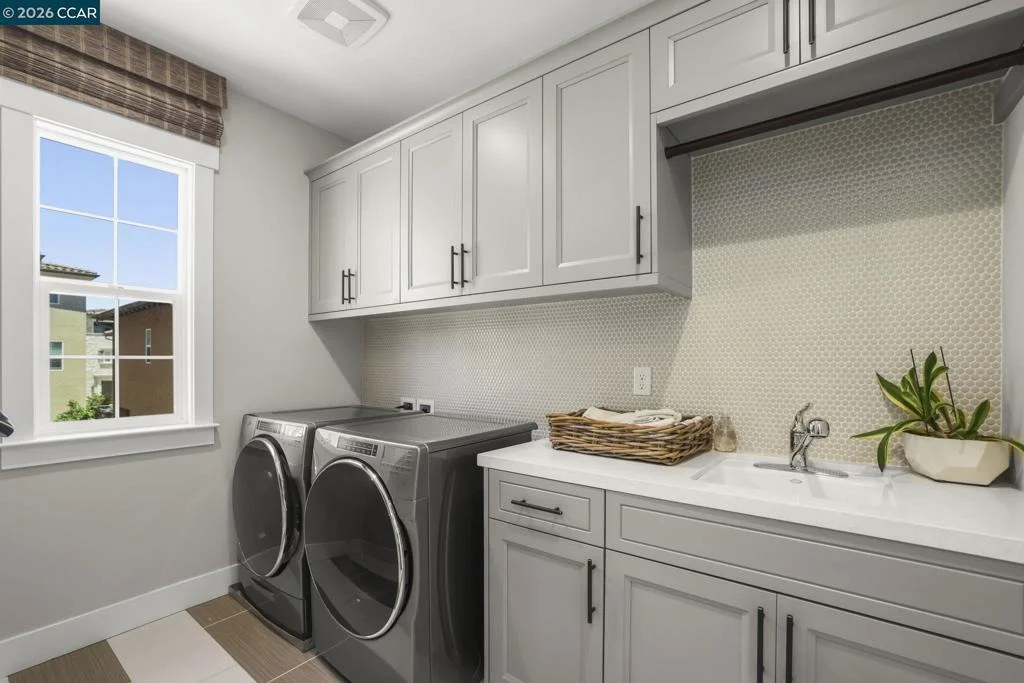 Photo of 600 Thyme Way
