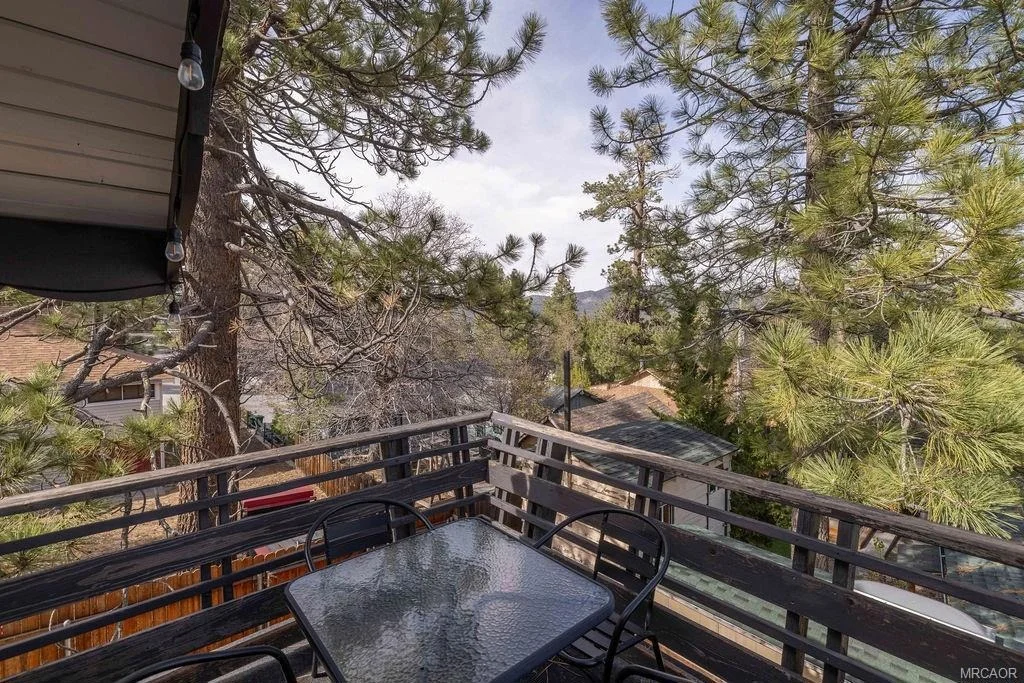 Photo of 40348 Cliff Lane