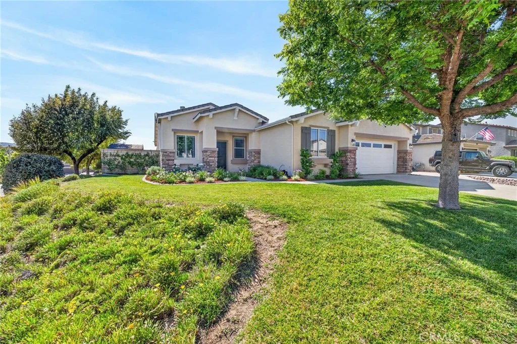 Photo of 31081 Cedar Oak Road
