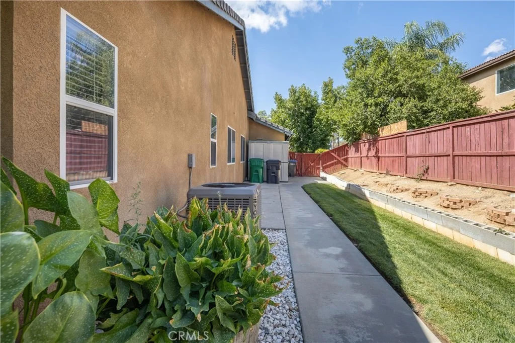 Photo of 1686 Lakeside