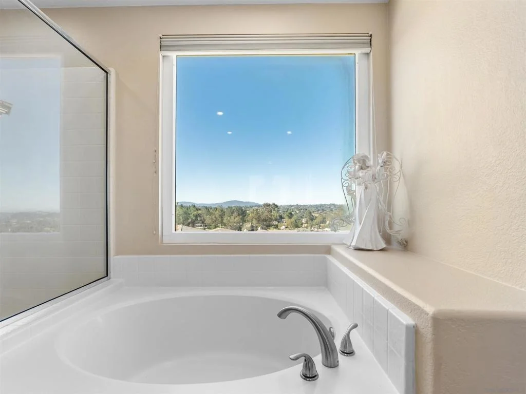 Photo of 2075 Boulders Road