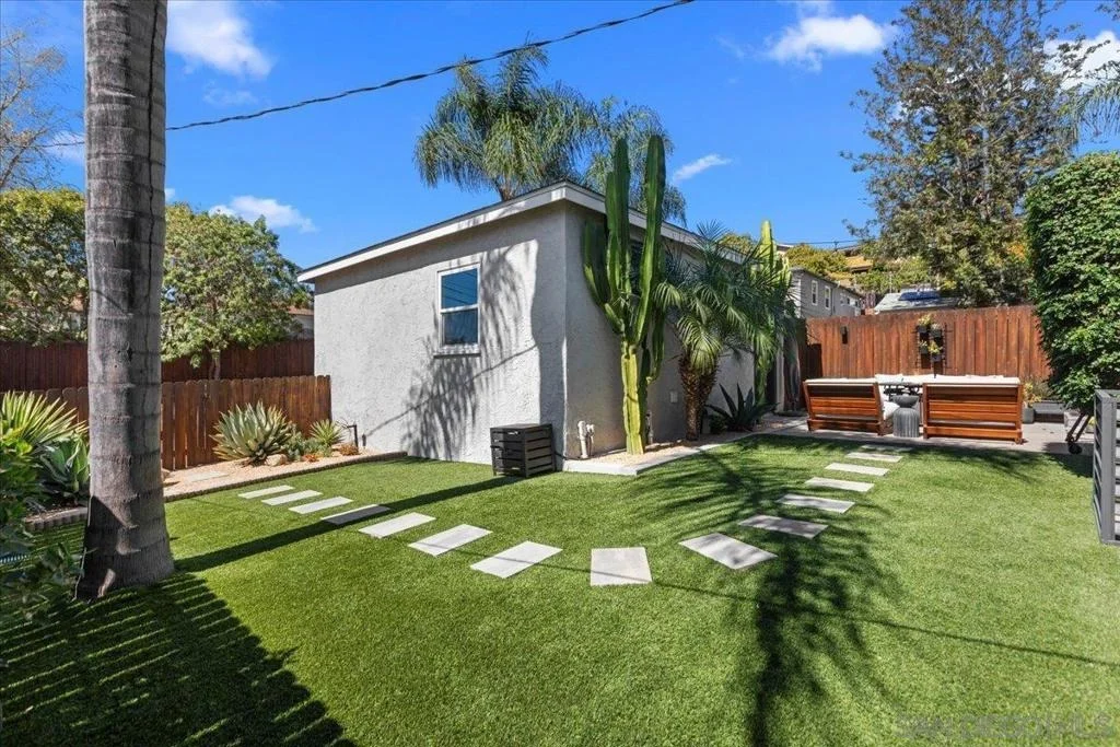 Photo of 4394 Pomona Ave
