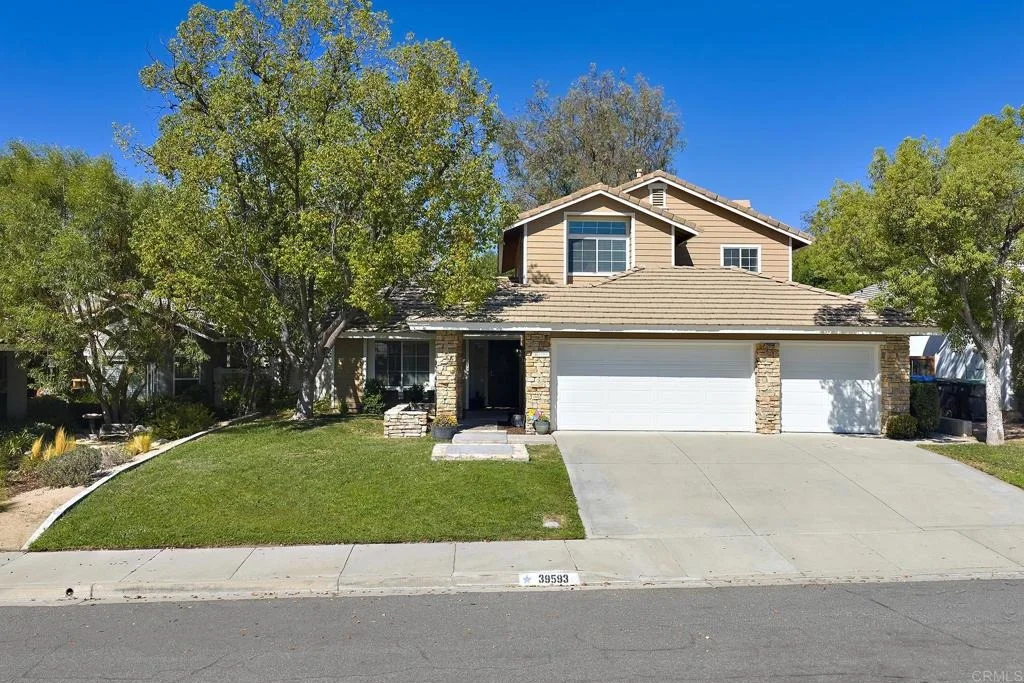 Photo of 39593 Willowbend Drive