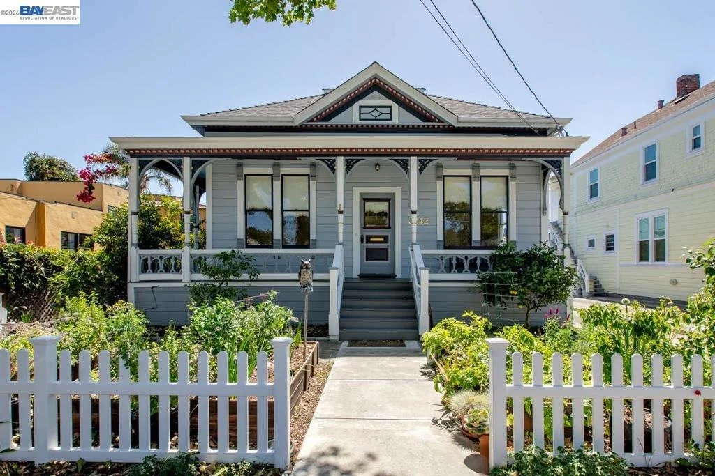 Photo of 3242 Central Ave