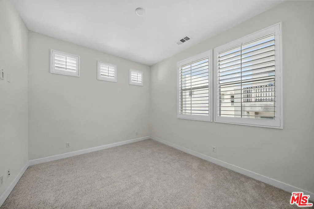 Photo of 150 Newall