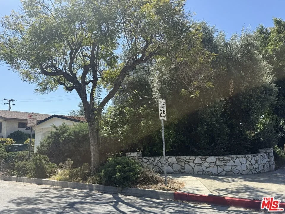 Photo of 2121 Merle Drive