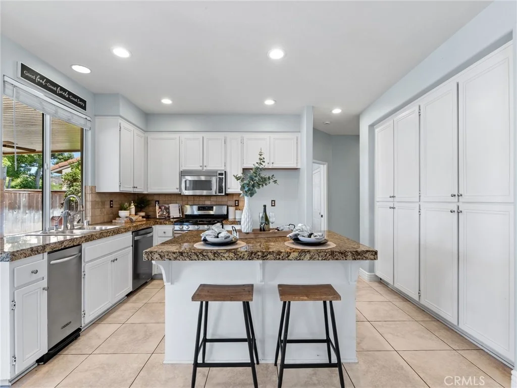 Photo of 3323 Avocado Vista