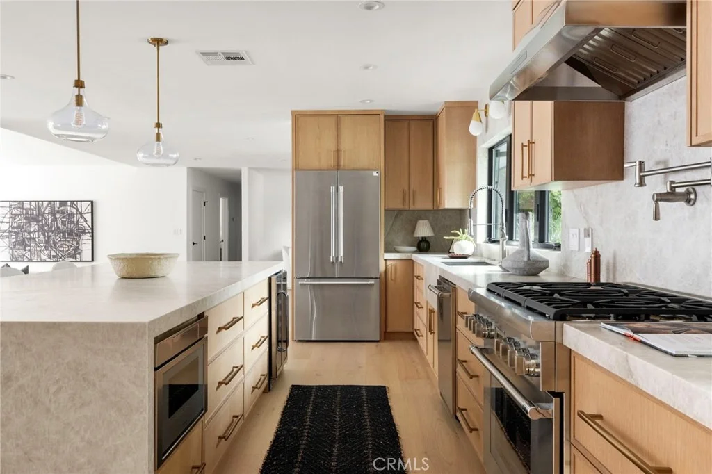 Photo of 1470 Bryant Drive E