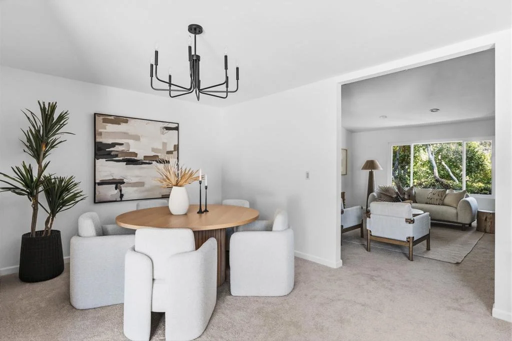 Photo of 818 Crest Drive
