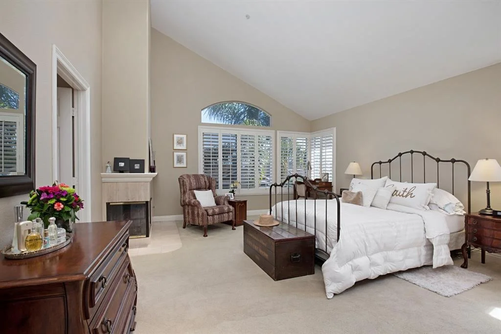 Photo of 555 CREST DRIVE