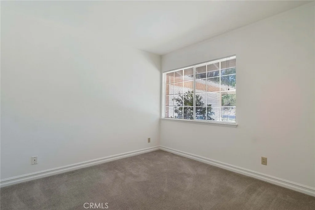 Photo of 2574 Sirius Street