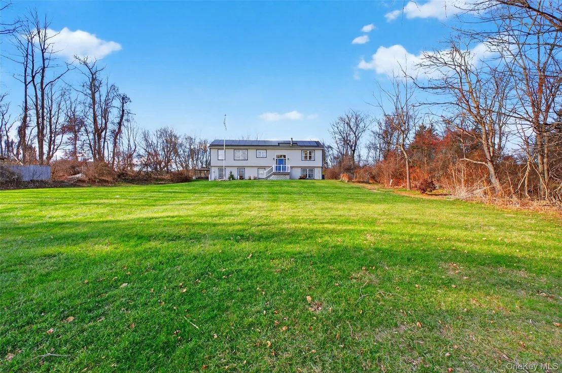 Photo of 387 Cornwall Hill Road