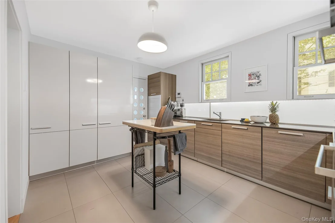 Photo of 10 Ashton Road