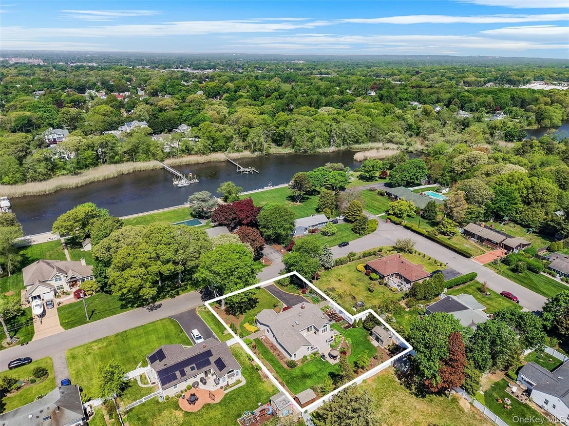 Photo of 15 Evergreen Lane