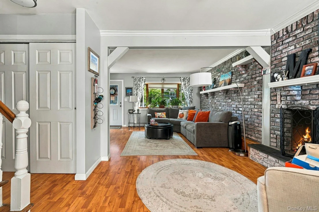 Photo of 724 Sandra Avenue