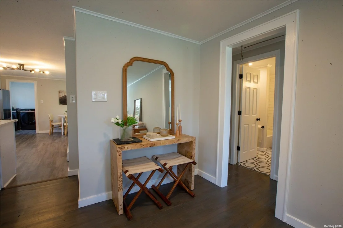 Photo of 434 Middle Road