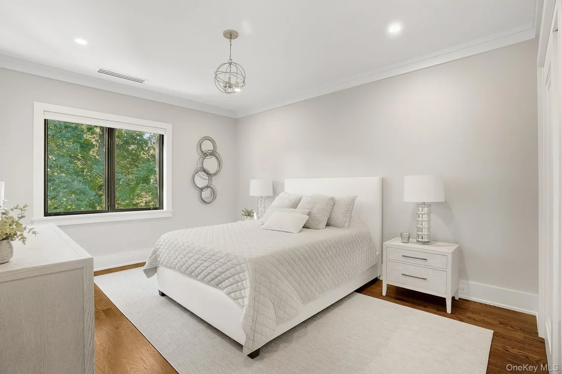 Photo of 9 Kirby Lane N