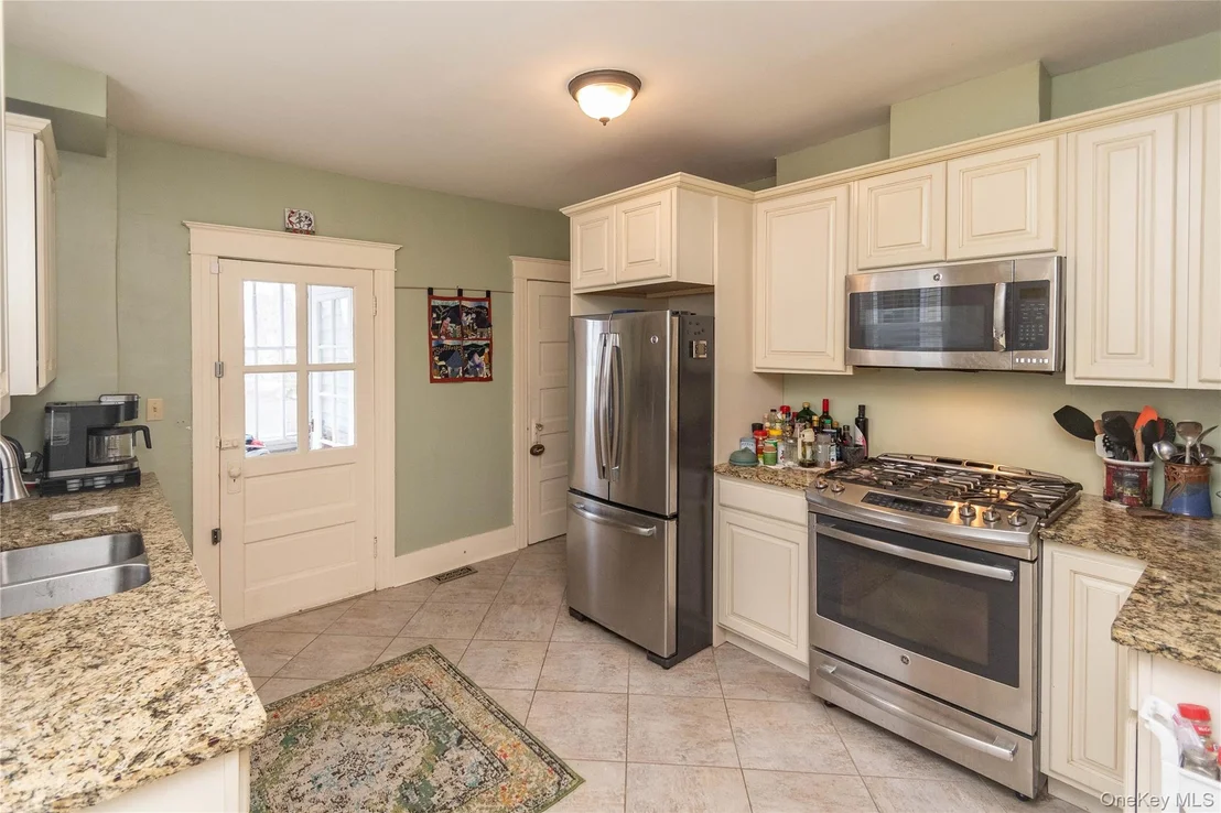 Photo of 17 Streit Avenue