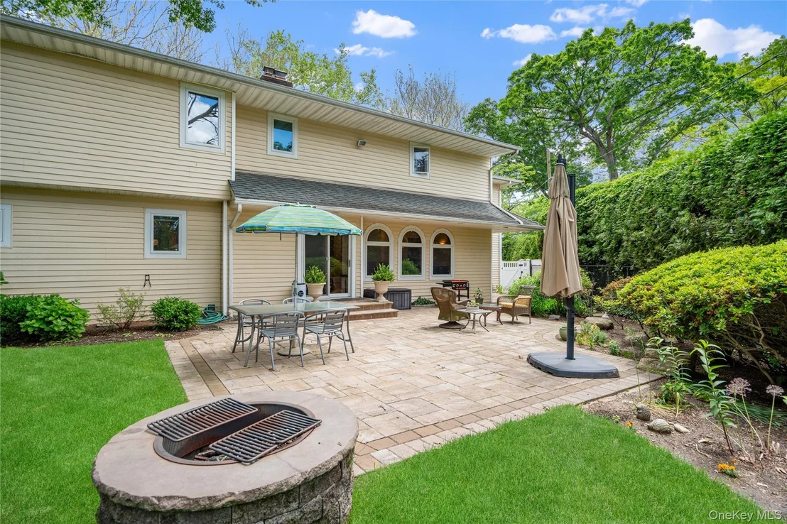 Photo of 565 Mohawk Road