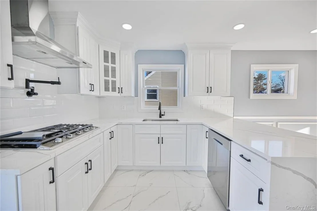 Photo of 253 Meyer Avenue