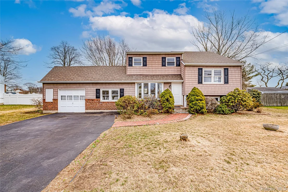 Photo of 855 Pease Lane
