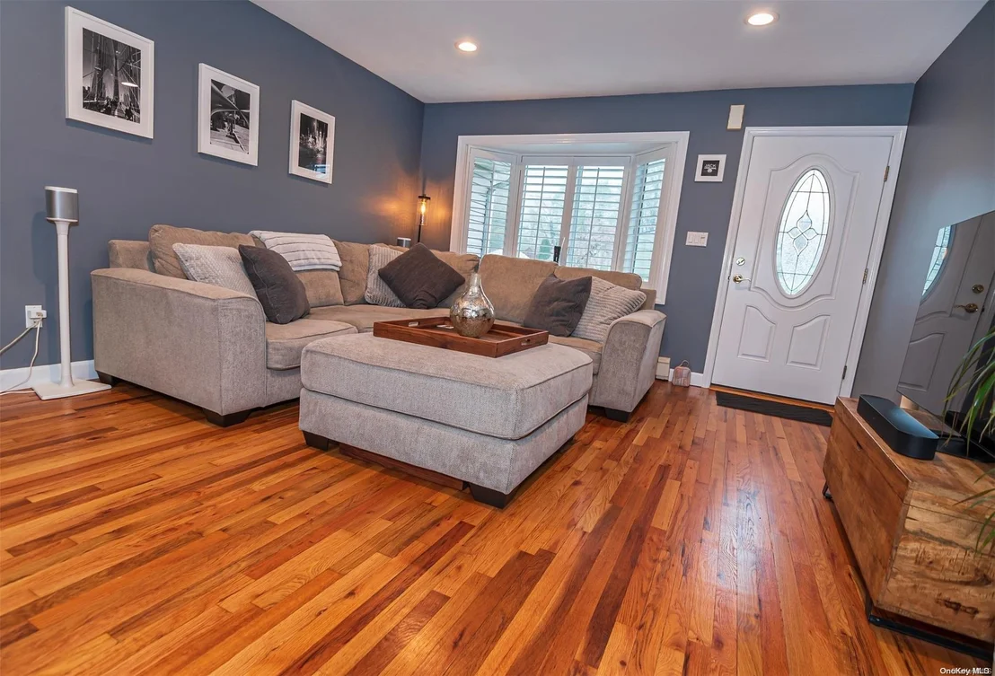 Photo of 350 Aster Road
