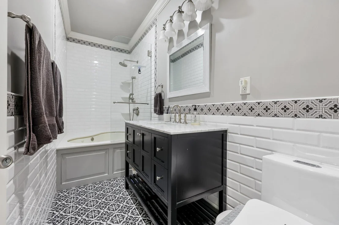 Photo of Unit 2D at 88 Broadway