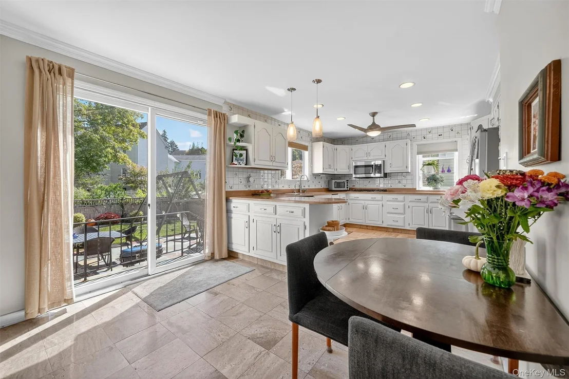 Photo of 268 Marbledale Road