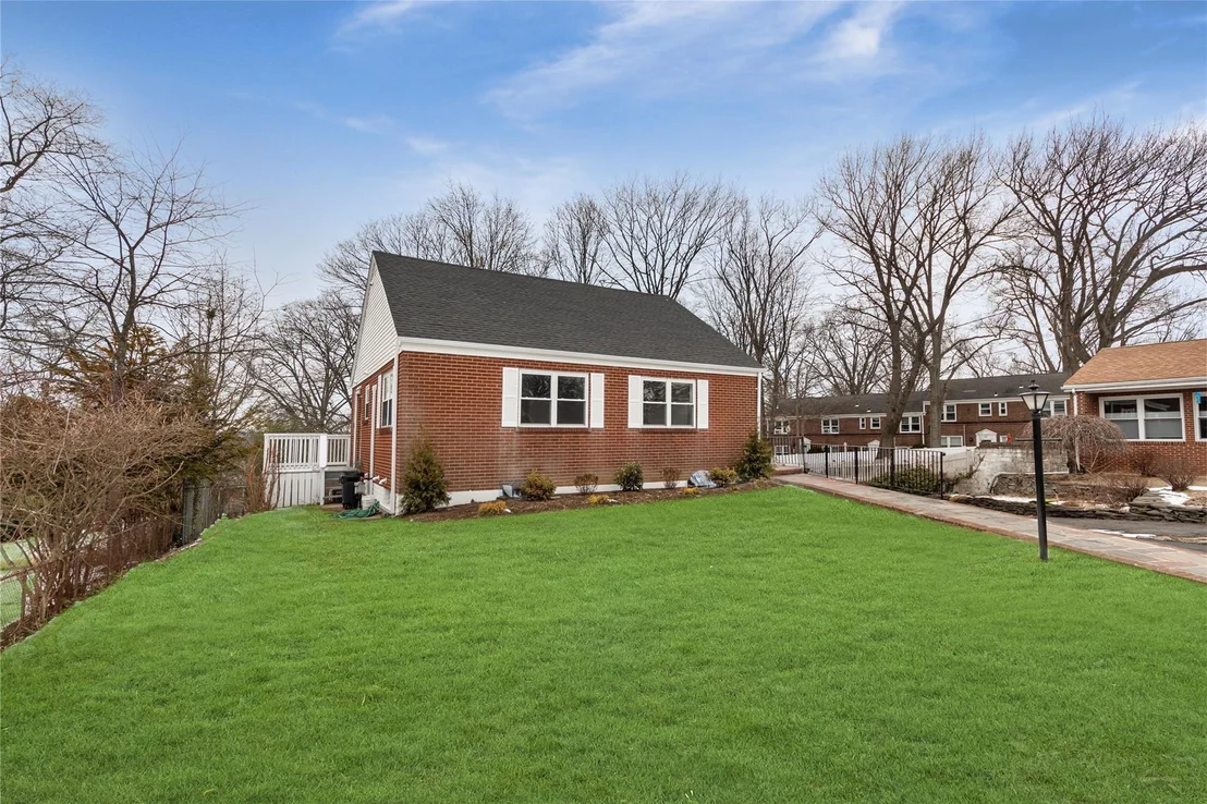 Photo of 35 Sunlight Hill