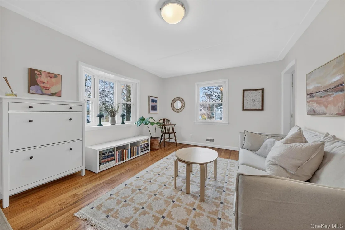 Photo of 114 Chestnut Drive
