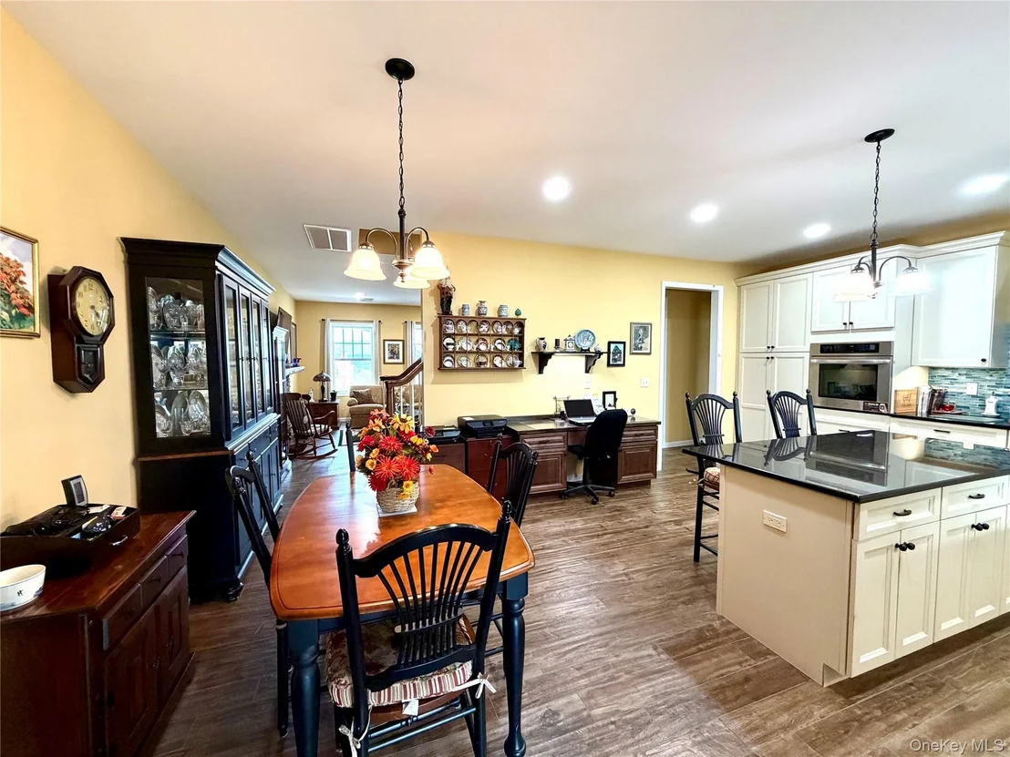 Photo of 155 Willow Tree Road